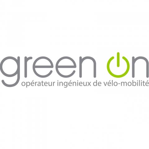 logo green on